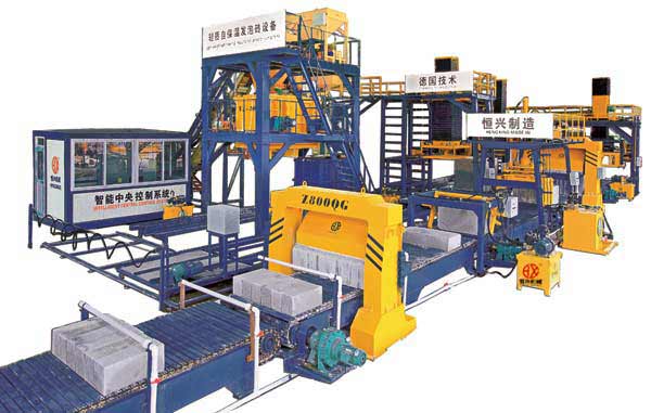 自保溫砌塊(kuài)設備|水泥發(fā)泡砌塊設備(bei)